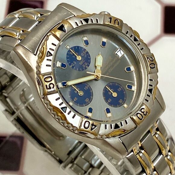 Vintage Pulsar by Seiko Two-Tone Three-Eye Men’s Unisex Chronograph Watch - Picture 5 of 17